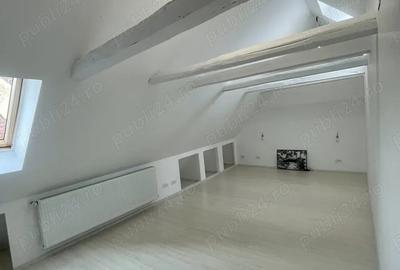 Casă cu Teren 760 Mp în Central