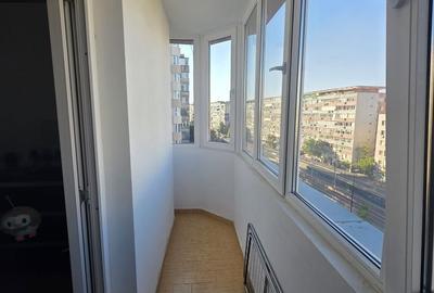 Apartament cu 2 camere semidecomandat în Obor