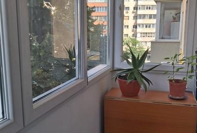 Apartament cu 3 camere decomandat în Obor - 8
