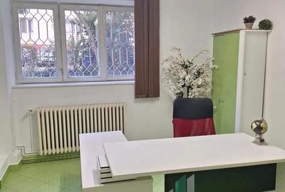 Apartament cu 2 camere semidecomandat, mobilat în Horea