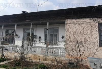 Casă cu 4 camere cu Teren 1507 Mp în Central
