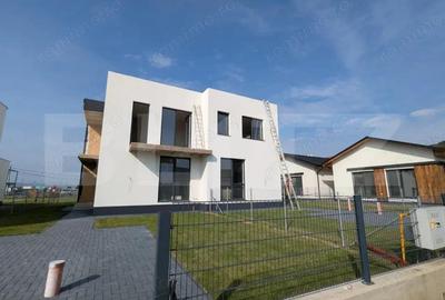 Casă cu 4 camere cu Teren 595 Mp în Apahida