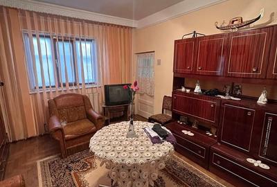 Casă cu 4 camere cu Teren 620 Mp în Central