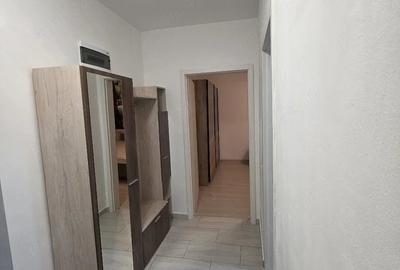 Apartament cu 2 camere decomandat în Dobroești