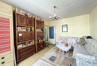 Apartament cu 3 camere nedecomandat în Dacia