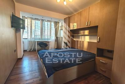 Apartament cu 3 camere semidecomandat în Gării