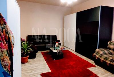 Casă individuală cu 3 camere cu Canalizare în Central