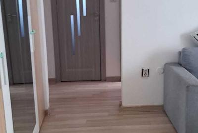 Apartament cu 3 camere semidecomandat în Berceni - 4