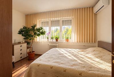 Apartament cu 4 camere decomandat în Decebal