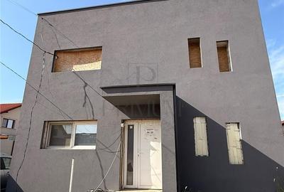 Casă cu 4 camere cu Teren 355 Mp în Giroc