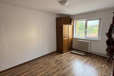 Garsonieră decomandată în Central - 7