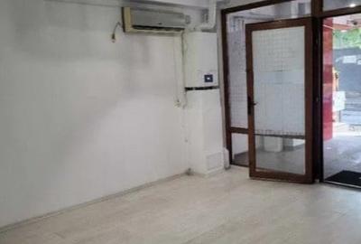 Spațiu comercial, de 56 mp, în Trocadero