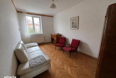 Apartament cu 2 camere decomandat în Sud