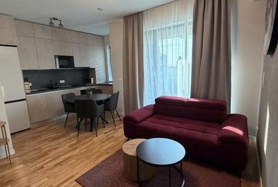 Apartament cu 3 camere în Străulești