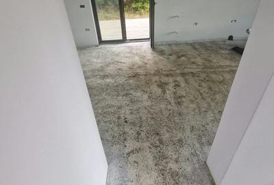 Casă cu Teren 660 Mp în Central