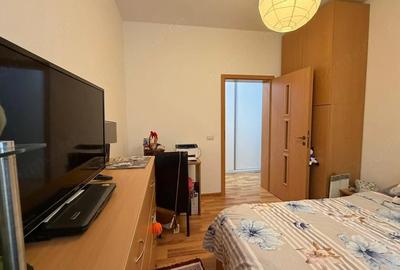 Apartament cu 2 camere semidecomandat în Girocului