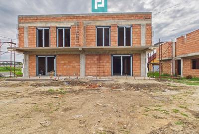 Duplex cu 4 camere cu Teren 250 Mp în Giarmata - 3