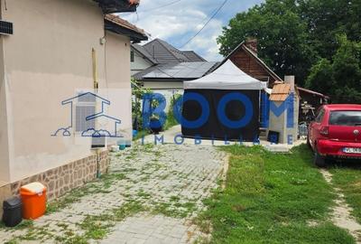 Casă cu 3 camere cu Teren 1700 Mp în Central