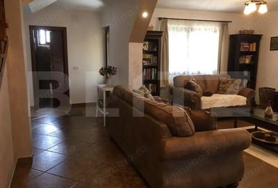 Casă cu 5 camere cu Teren 500 Mp în Sângeorgiu de Mureș