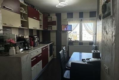 Apartament cu 3 camere decomandat în 13 Septembrie