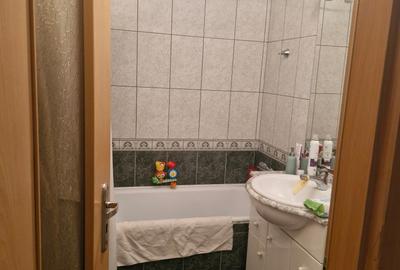 Apartament cu 3 camere decomandat în Girocului - 9