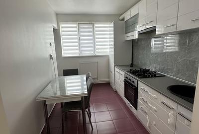 Apartament cu 3 camere în Micro 20 - 1
