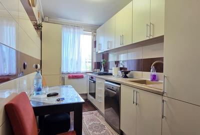 Apartament cu 4 camere decomandat în Far - 10