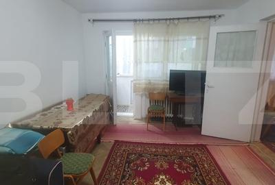 Apartament cu 2 camere semidecomandat, mobilat în Central
