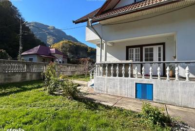Casă cu 5 camere cu Teren 1150 Mp în Central - 7
