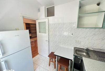 Garsonieră decomandată în Valea Cetății