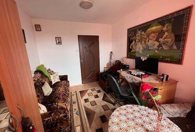 Apartament cu 3 camere decomandat în Cetatea - 6