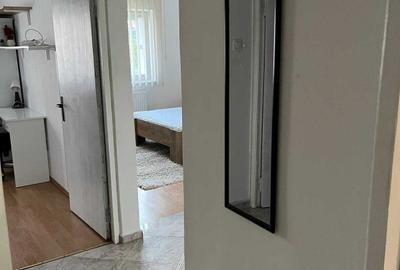 Apartament cu 3 camere decomandat în Astra - 1