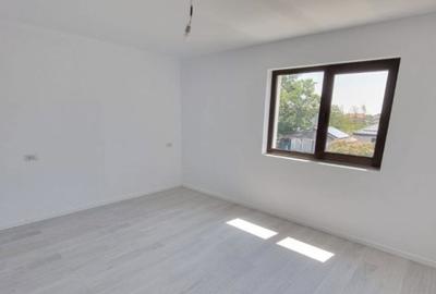 Casă cu 3 camere cu Canalizare în Central - 3