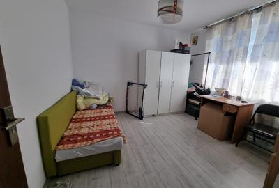 Duplex cu 4 camere cu Canalizare în Central - 9