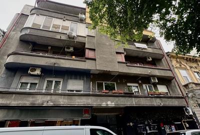 Apartament cu 3 camere semidecomandat în Amzei