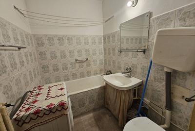 Apartament cu 3 camere semidecomandat în Giulești - 14