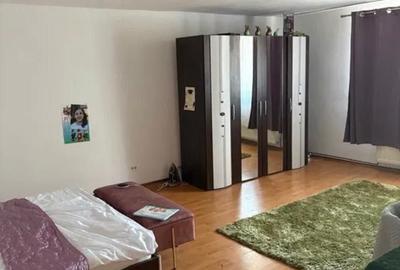 Casă cu 4 camere în Mândrești-Munteni