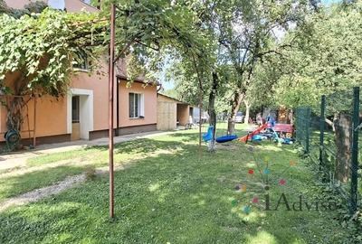 Casă cu 4 camere în Vulcan