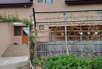 Casă individuală cu 5 camere cu Garaj în Ivănești - 3