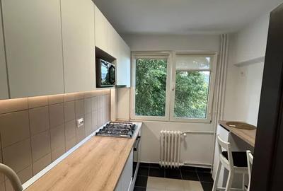 Apartament cu 2 camere semidecomandat, mobilat în Titan
