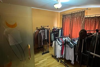 Casă cu 8 camere cu Teren 500 Mp în Berceni - 12