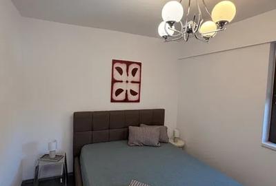 Apartament cu 3 camere semidecomandat, mobilat în Dămăroaia