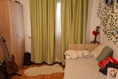 Apartament cu 3 camere decomandat în Rovine - 2