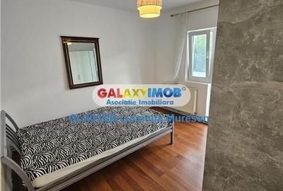 Apartament cu 3 camere decomandat în Micro 12 - 17