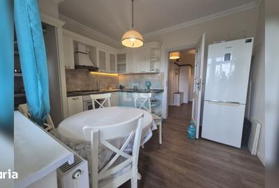 Apartament cu 4 camere decomandat în Zorilor