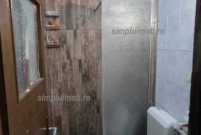 Garsonieră decomandată în Costin Georgian