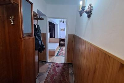 Apartament cu 3 camere decomandat în Independenței