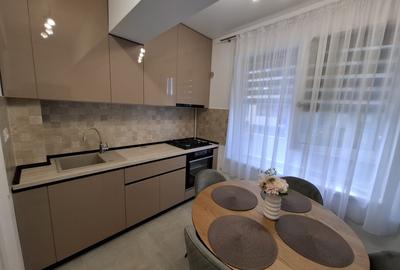 Apartament cu 2 camere decomandat în Apărătorii Patriei - 2