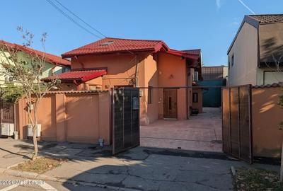Casă individuală cu 5 camere cu Canalizare în Bucureștii Noi