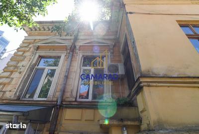 Apartament cu 4 camere în Universitate